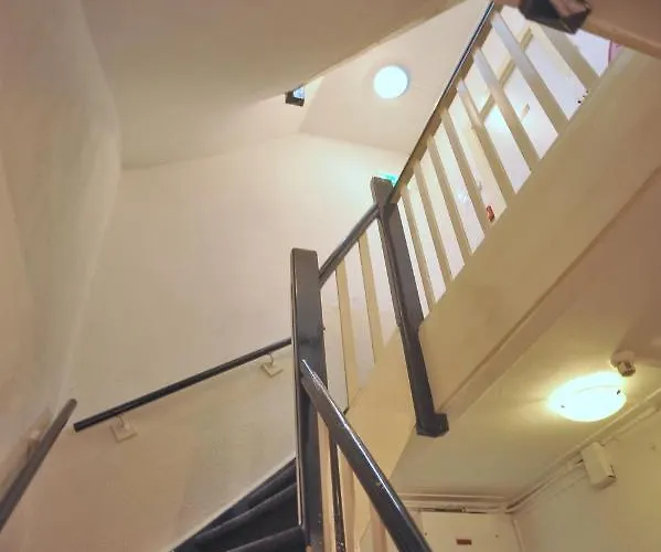 آبا * أمستردام