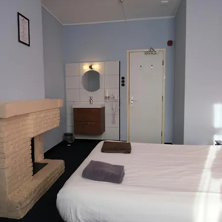 アバ ホテル