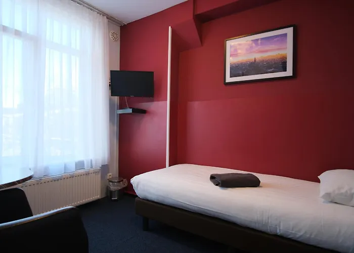 阿巴酒店 酒店 *